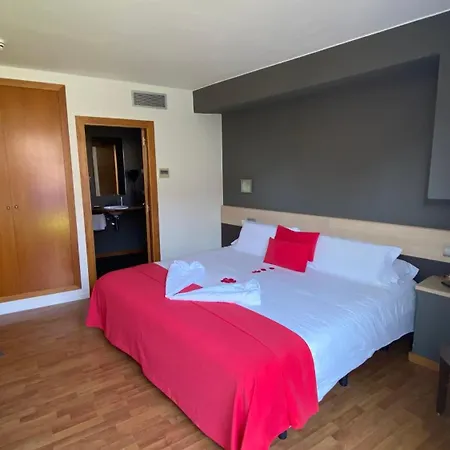 Hotel Cal Tet 호텔 레스타르티트