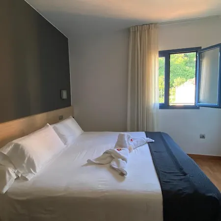 فندق Hotel Cal Tet